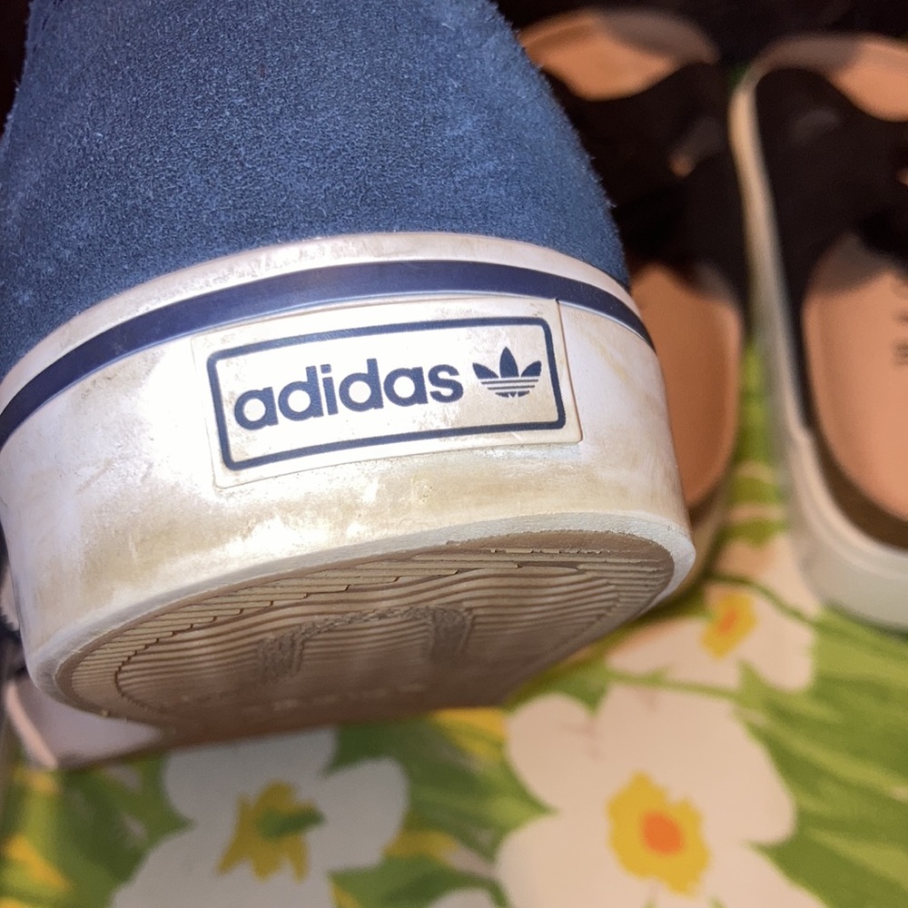 Adiadas - Picture 6 of 6